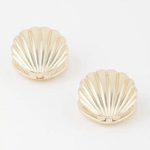 Load image into Gallery viewer, Clam Shell Earrings
